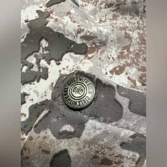 Girls With Guns GWG Aoraki Softshell LTWT Camo Pant Size Large Adjustable Waist - Picture 5 of 16